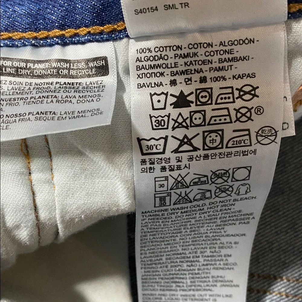 Levi's Classic 501 Jeans - Picture 9 of 11